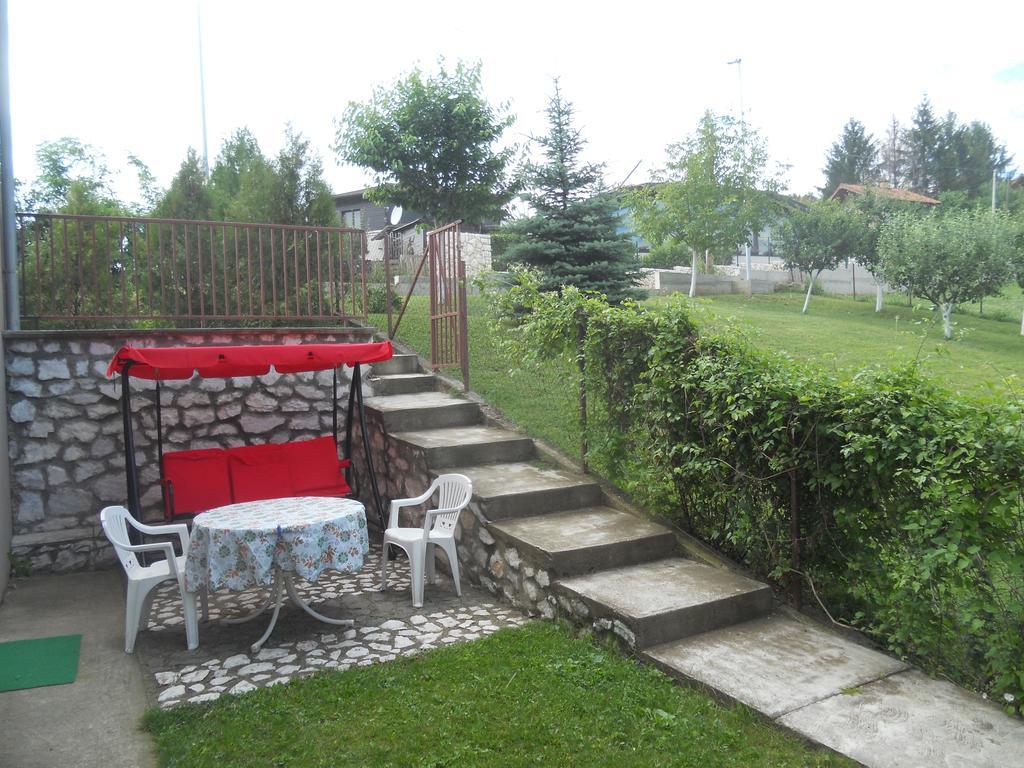 Apartments Vila Vrdnik Exteriör bild